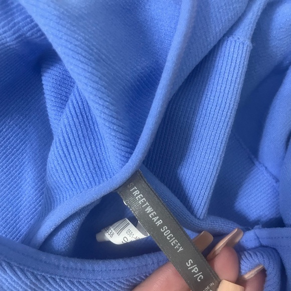blue crop top - Picture 3 of 4